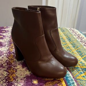 Bamboo faux leather heeled boot